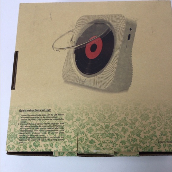 White portable CD Player New In Box - Picture 2 of 2